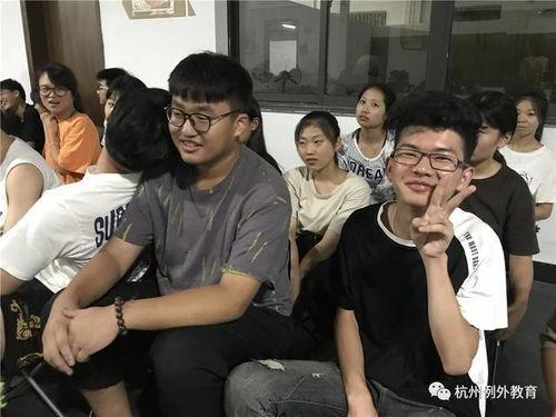 爆机少女吃瓜群众,吃瓜群众眼中的电竞女神传奇